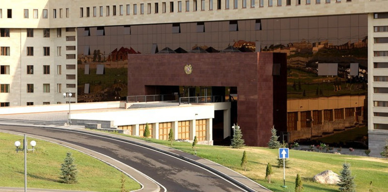 ՊՆ-ն ամիսներ առաջ քննարկումներ է ունեցել իրանցի գործընկերների հետ, որոնց արդյունքում լուրերը, թե Իրանում կարող են հայ զինծառայողներ գտնվել, չեն հաստատվել. ՊՆ