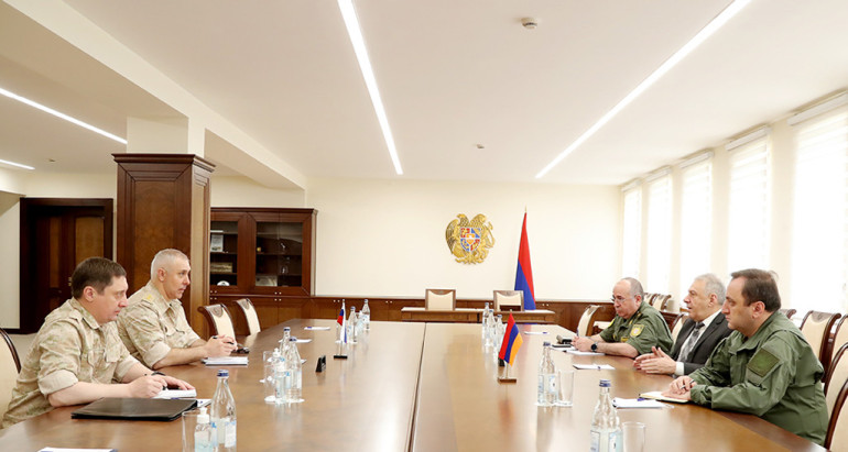 Անթույլատրելի է ՀՀ ինքնիշխան տարածքների հանդեպ որևէ ոտնձգություն, Ադրբեջանի զինուժը պարտավոր է առանց նախապայմանների վերադառնալ իր ելման դիրքեր․ Վաղարշակ Հարությունյանն ասել է Ռուստամ Մուրադովին