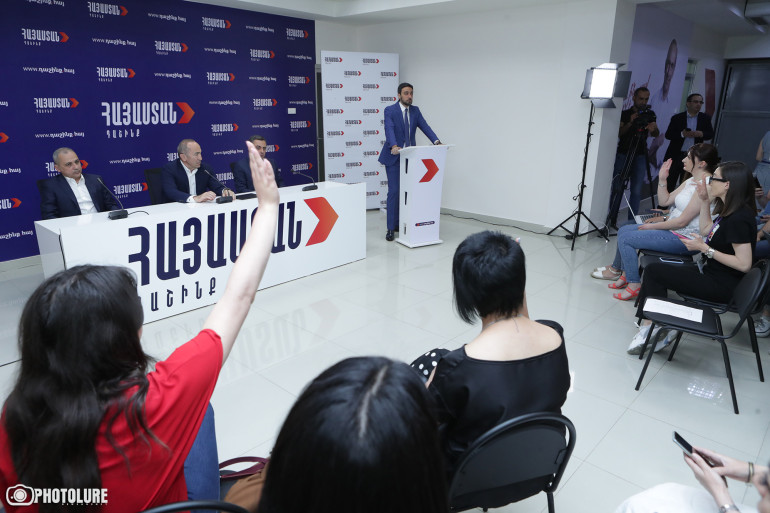 «Հայաստան» դաշինքի ասուլիսը լուսաբանվել է․ Հանրային հեռուստաընկերությունը և Հանրային ռադիոընկերությունը հերքում են Արամ Վարդևանյանի հայտարարությունը