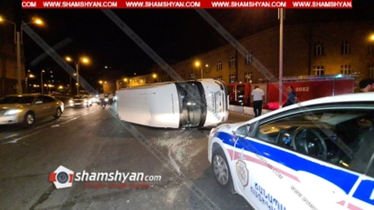 Խոշոր ավտովթար՝ Երևանում. իրար են բախվել «BMW 320», «Hyundai», «Opel Vectra» և «Ford Transit» մակնիշերի ավտոմեքենաները. վերջինը կողաշրջվել է, 5 մարդ՝ հոսպիտալացվել. Shamshyan.com