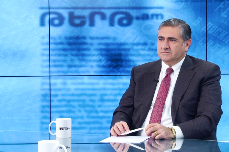 Եթե դու ինքդ չես պաշտպանում քո սահմանները, եթե միևնույնն է, թե սահմանը որտեղով պետք է անցնի, ինչո՞ւ պետք է այլ երկրներ գան և քո անվտանգությունը ապահովեն․ Արթուր Խաչատրյանը՝ Փաշինյանին Եթե դու ինքդ չես պաշտպանում քո սահմանները, եթե միևնույնն է, թե սահմանը որտեղով պետք է անցնի, ինչո՞ւ պետք է այլ երկրներ գան և քո անվտանգությունը ապահովեն․ Արթուր Խաչատրյանը՝ Փաշինյանին