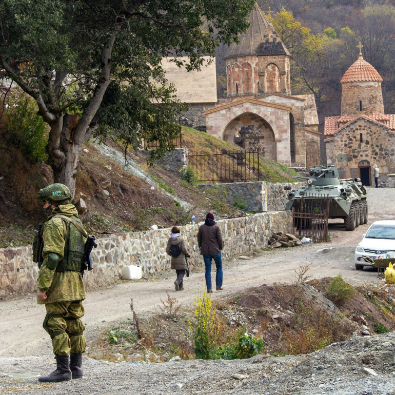 «Դադիվանք` առանց զենքի. սեղանին ենք դնում դանակները, հրազենը». «ՌԻԱ Նովոստի»-ն պատմել է` ինչ է կատարվում Դադիվանքում պատերազմից հետո (լուսանկարներ)