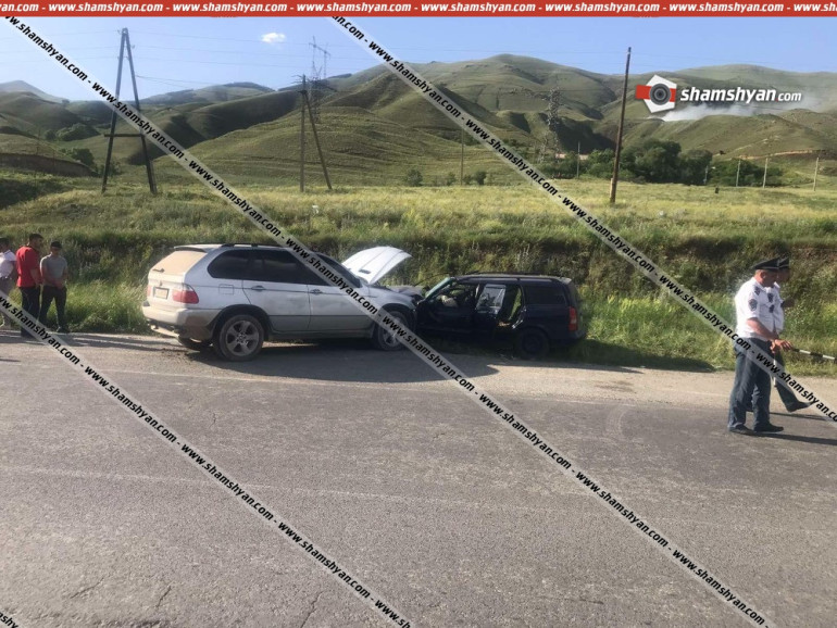 Վանաձոր-Սպիտակ ավտոճանապարհին բախվել են BMW X5 և Opel Astra մակնիշի ավտոմեքենաները, 4 անձ տեղափոխվել է «Վանաձոր» ԲԿ. shamshyan.com