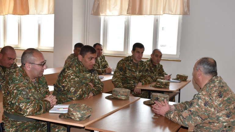ՀՀ ՊՆ 2-րդ զորամիավորումում անցկացվել է հավաք-խորհրդակցություն հրամանատարների տեղակալների և գումարտակների հրամանատարների մասնակցությամբ