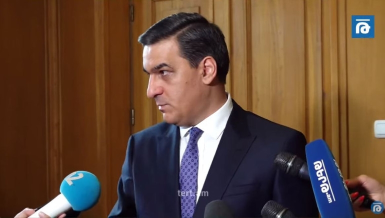 Պաշտոնյան պետք է միշտ պատրաստ լինի, որ հանրային վայրում նրան կարող են լուսանկարել կամ հարցեր տալ. Թաթոյանը՝ Հայկ Սարգսյանի և լրագրողի միջադեպի մասին