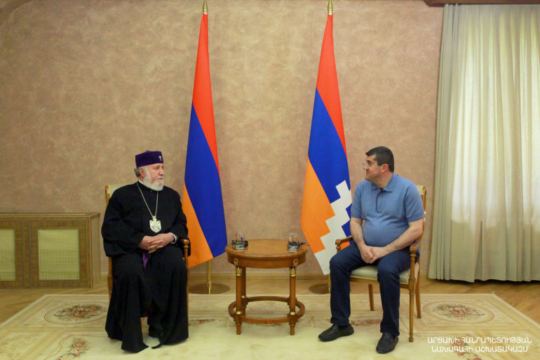 Արցախի նախագահն ընդունել է Գարեգին Երկրորդին, քննարկվել են հետպատերազմյան փուլում առաջացած հիմնախնդիրները