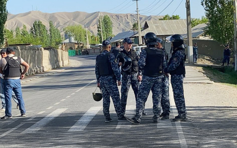 Տաջիկստանն ու Ղրղզստանը պայմանավորվել են հետ քաշել զորքերը սահմաններից և խնդիրները լուծել բացառապես խաղաղ եղանակով

 