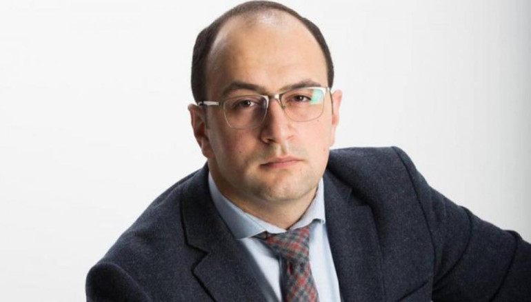 Սպիտակի ոստիկանապետը կանգնել է թասիբով հայերի թասիբին և թույլ չի տվել, որ ուժ կիրառվի Փաշինյանին «թուրք, դավաճան» անվանող քաղաքացիների նկատմամբ․ նույն օրը նրան ազատել են աշխատանքից․ Հայկ Մամիջանյան
