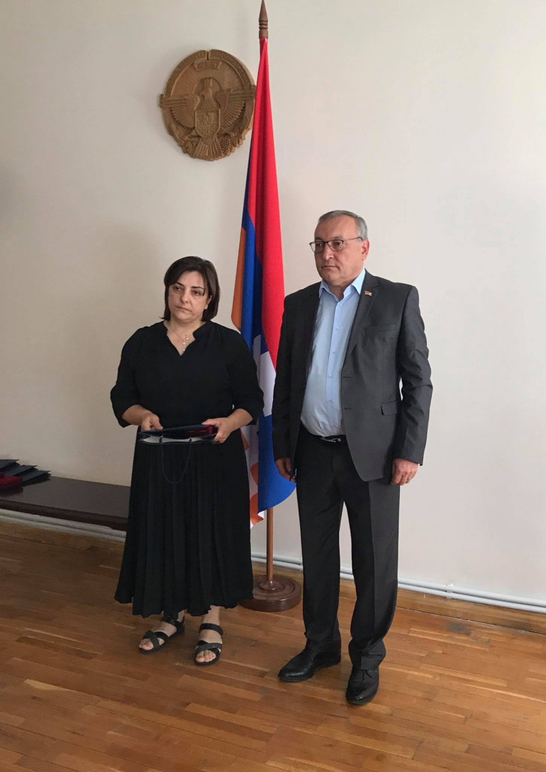 Երևանում Արցախի ԱԺ նախագահը հետմահու շնորհված պարգևները հանձնել է զոհված զինծառայողների հարազատներին (լուսանկարներ)