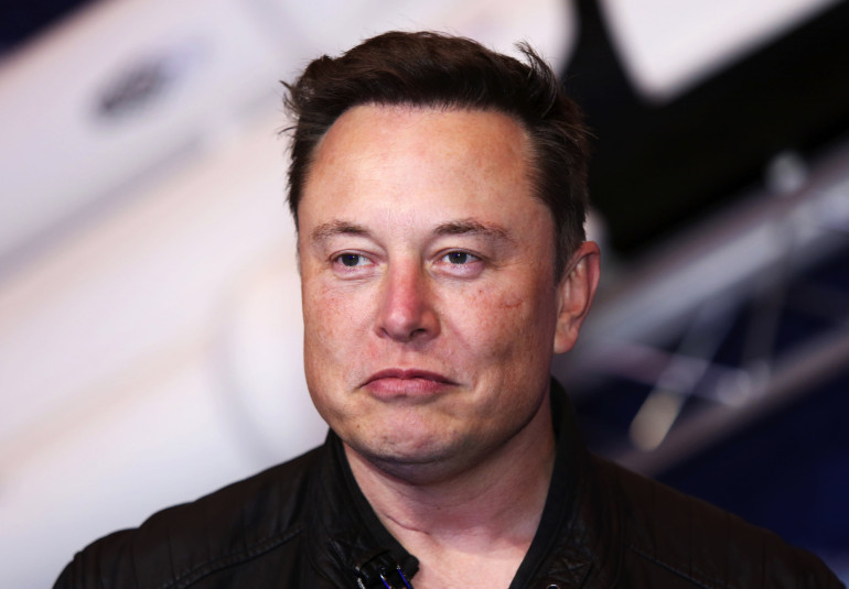 Իլոն Մասկը հրաժարվել է ամենաթանկ Tesla մեքենայի արտադրությունից