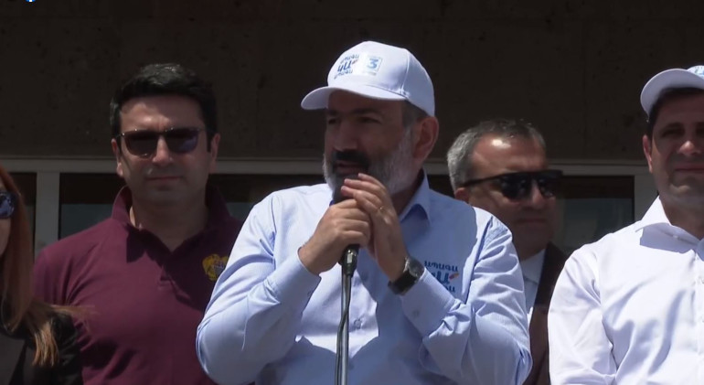 «Դուք տեղյակ չեք, որ ծրագրերը չեն հասնում աղքատին»․ քաղաքացին՝ Փաշինյանին (տեսանյութ)
