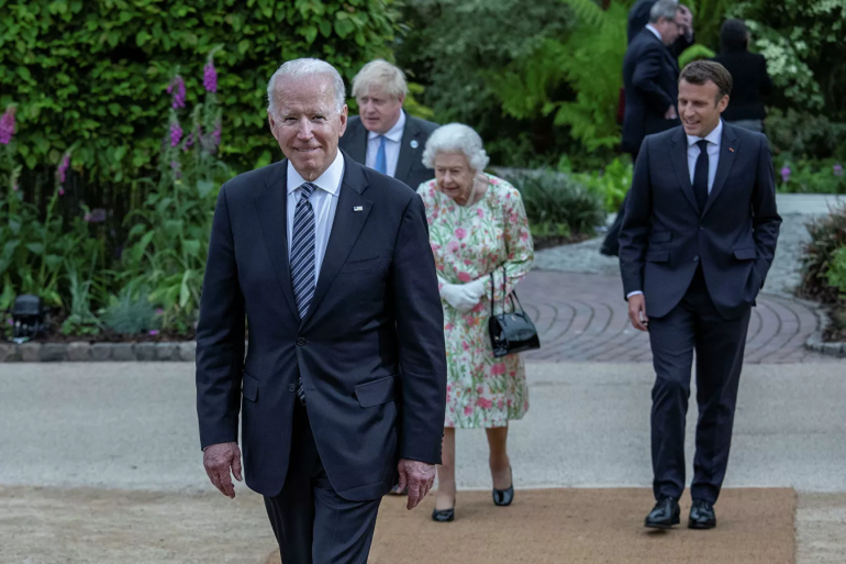 Բայդենը G7-ի երկրների առաջնորդների համար կազմակերպված պաշտոնական ընթրիքին խախտել է թագավորական արարողակարգը (լուսանկարներ)