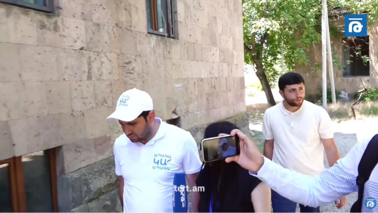 Սկանդալային բան չկա․ Սուրեն Պապիկյանը՝ իր և Դիանա Գասպարյանի հեռախոսազրույցի մասին (տեսանյութ)