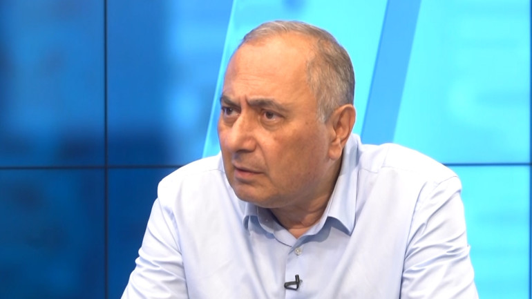 Վիրահատարանում կյանքեր եմ փրկում, բայց այսօր մտել եմ քաղաքականություն, որ ոչ թե տասնյակ, այլ հարյուր հազարավոր, միլիոնավոր կյանքեր փրկեմ, որ չդառնան այս ապիկար իշխանության զոհը․ Արմեն Չարչյան