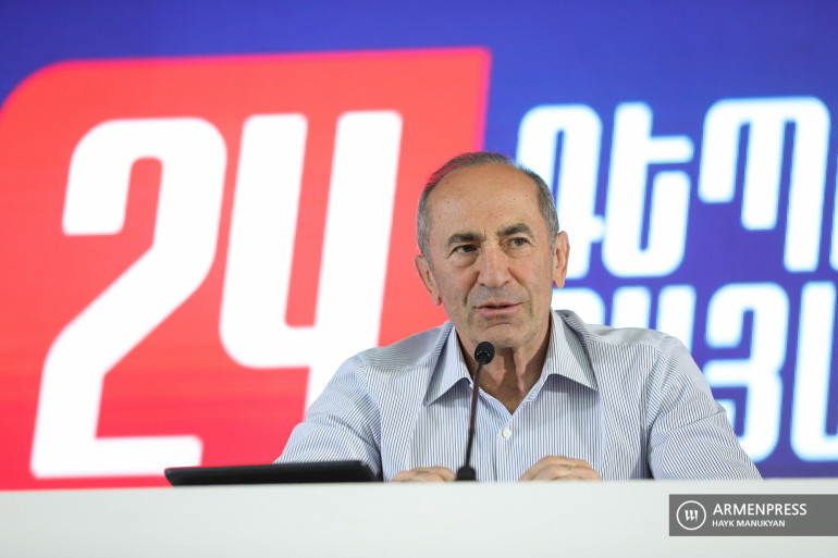 Մենք ամեն ինչ պետք է անենք, որ փոքր, միջին տնտեսավարող սուբյեկտները լրացուցիչ ծախսեր չունենան. Ռոբերտ Քոչարյան (տեսանյութ)