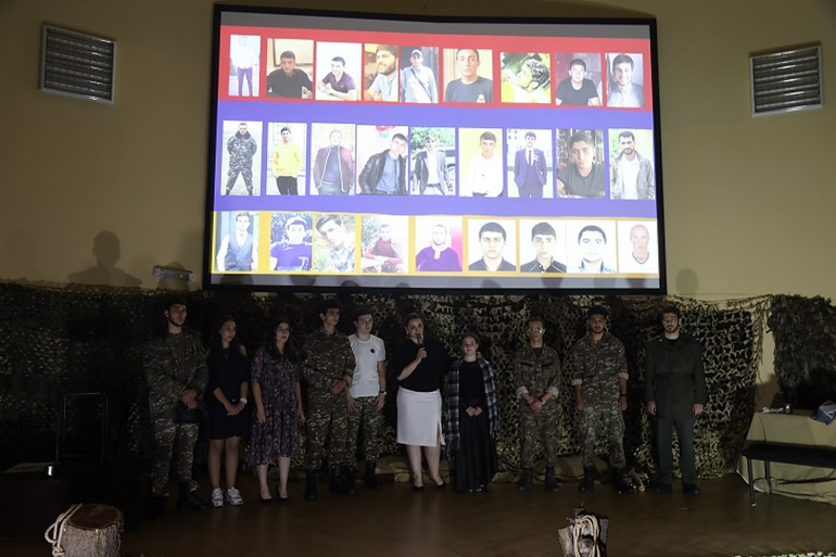 Ի հիշատակ 44-օրյա պատերազմի հերոսների. ՀՊՏՀ-ում բեմադրվել է «Իմ անուշ տղա» պիեսը 
