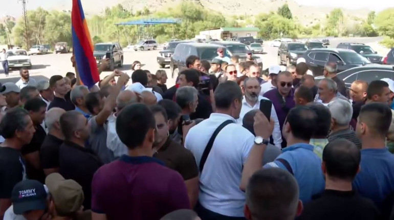 «Չագուչի» առաջին զրնգոցը պետք է վաղը՝ ժամը 8-ին Հանրապետության հրապարակում հնչի, թող շտաբները կազմակերպեն և ձեզ բերեն. Նիկոլ Փաշինյան