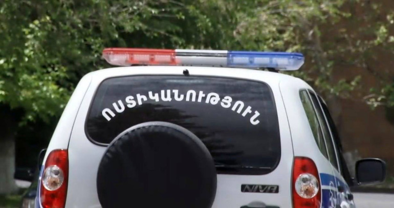 Բաց քվեարկություն 2/7 տեղամասում․ ընտրողներից մեկը մյուսին հուշել է ընտրել 3-րդ համարին․hetq.am