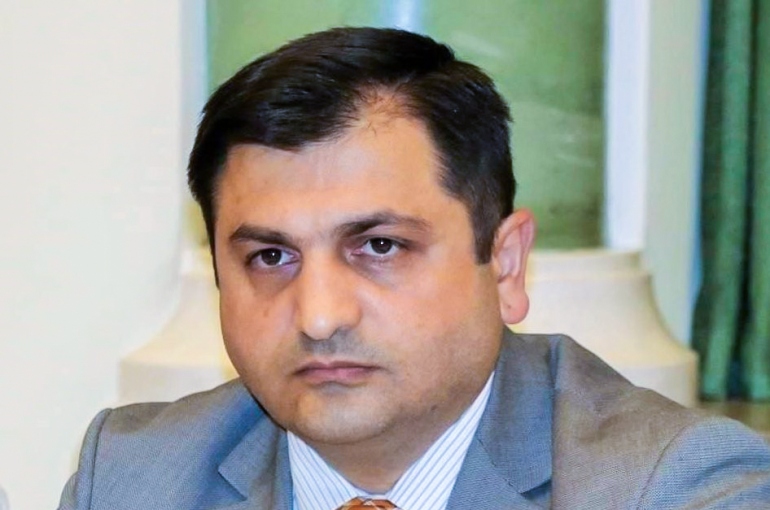 Աբովյանում թիվ 29/20 ընտրատեղամասում մի ընտրողի կողմից քվեաթերթիկը դուրս հանելու դեպք էր արձանագրվել, որը կանխվել էր Ոստիկանության աշխատակիցների կողմից, հարուցվել է քրգործ. Աբրահամյան