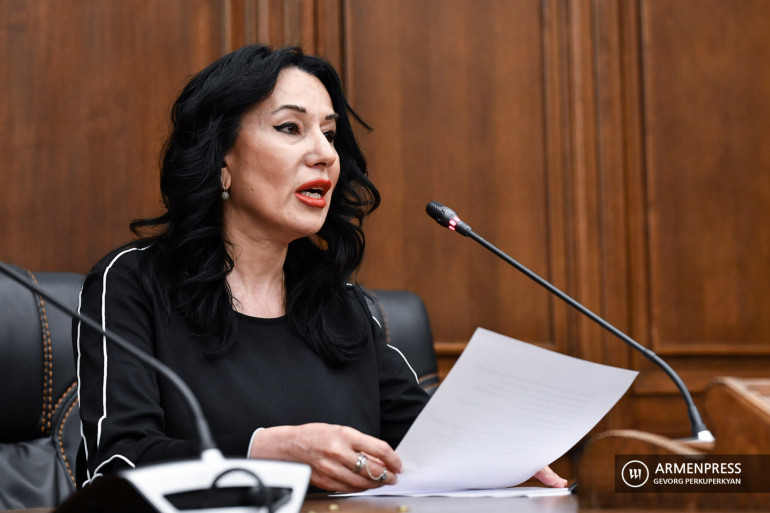 «Եվրոպայի պահպանողականների և ժողովրդավարների քաղաքական խմբում ադրբեջանական պատվիրակության ղեկավարը հայտնեց, որ իրենց հանձնված ականապատ տարածքների քարտեզների 50 %-ը ֆեյք են». Նաիրա Զոհրաբյան