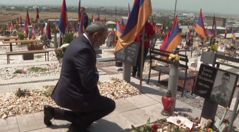 Խոսողը չգիտի, իմացողը չի խոսում. զոհված զինվորի՝ հրթիռակոծության դադարներին գրված հուշերը (տեսանյութ)