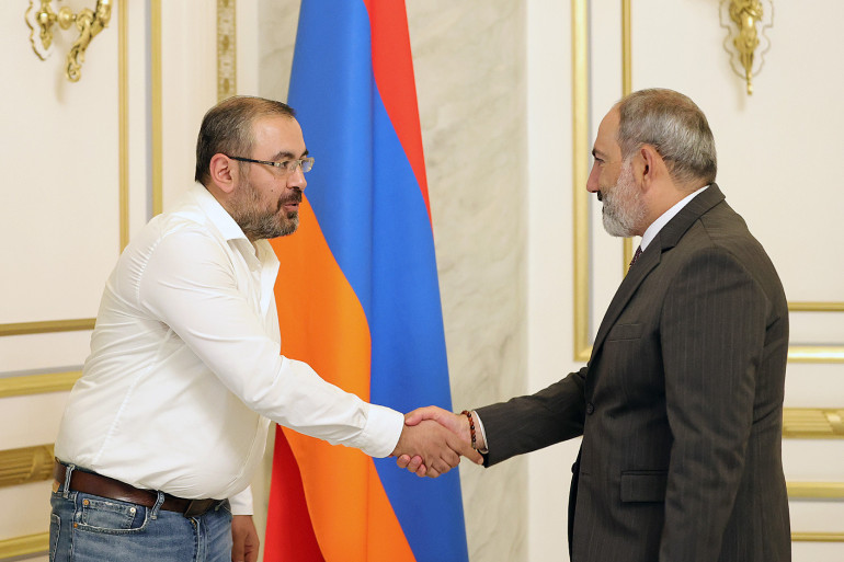 2-3 տարի արտախորհրդարանական ընդդիմության ձայնը լսելի չի եղել․ ընտրությունների արդյունքները ցույց են տալիս, որ քաղաքական դաշտը մրցունակ չէ․ Սուրեն Սահակյանը՝ Նիկոլ Փաշինյանին