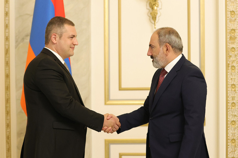 Քաղաքական խորհրդակցությունների շրջանակում Նիկոլ Փաշինյանը հանդիպել է Տիգրան Ուրիխանյանին