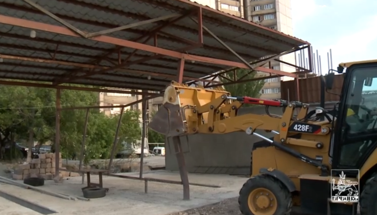 Քաղաքապետի կարգադրությամբ՝ Աջափնյակում ևս 5 ապօրինի կառույց է ապամոնտաժվել