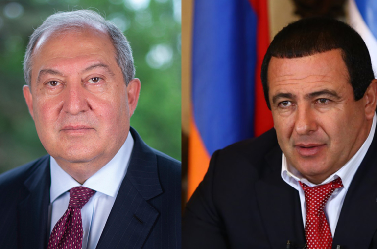 Նախագահ Արմեն Սարգսյանը հանդիպել է «Բարգավաճ Հայաստան» կուսակցության նախագահ Գագիկ Ծառուկյանի հետ
