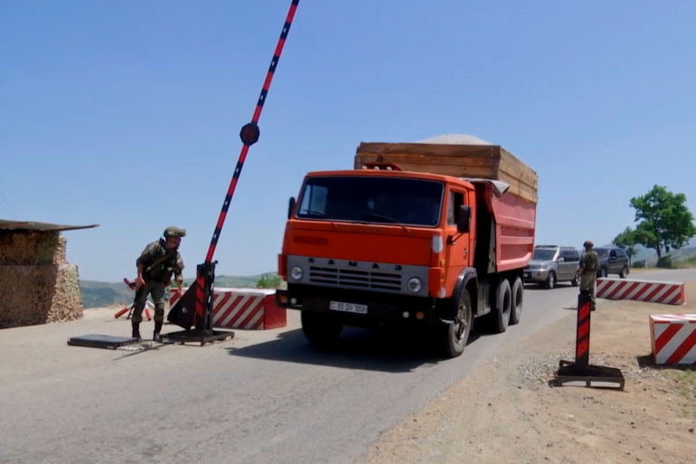 «Օրական, միջին հաշվով, անցակետով անցնում է մոտ 100 մեքենա». ռուս խաղաղապահները շարունակում են վերահսկել տրանսպորտային միջոցների շարժը Լաչինի միջանցքով