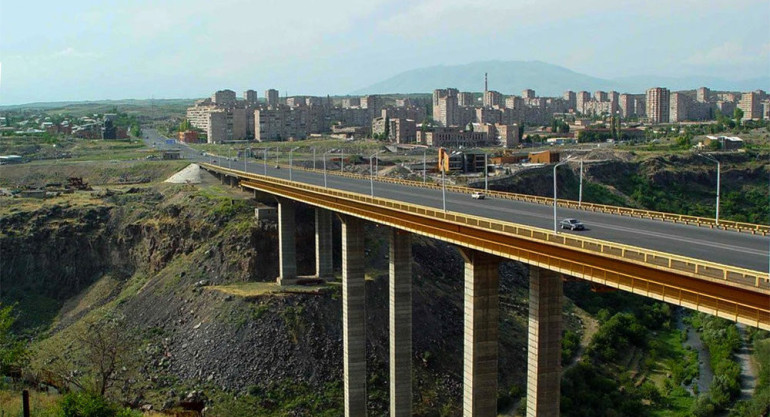 Քաղաքացին Դավթաշենի կամրջից նետվելու փորձ է կատարել․ ԱԻՆ