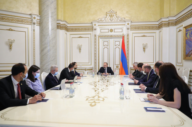 Հարկային եկամուտների հավաքագրումներն իրականացվում են առաջանցիկ տեմպերով. քննարկվել են լայնածավալ կապիտալ ներդրումների իրականացման քայլերը