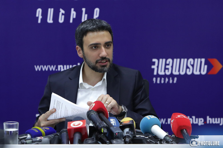 Պահանջում ենք կա՛մ անվավեր ճանաչել արդյունքները, կա՛մ անվավեր ճանաչել և նշանակել 2-րդ փուլ, կա՛մ սահմանել մանդատների բաշխման կարգ․ ՍԴ որոշումը չի կարող լինել ուշ, քան 15-օրյա ժամկետը․ Վարդևանյան Պահանջում ենք կա՛մ անվավեր ճանաչել արդյունքները, կա՛մ անվավեր ճանաչել և նշանակել 2-րդ փուլ, կա՛մ սահմանել մանդատների բաշխման կարգ․ ՍԴ որոշումը չի կարող լինել ուշ, քան 15-օրյա ժամկետը․ Վարդևանյան