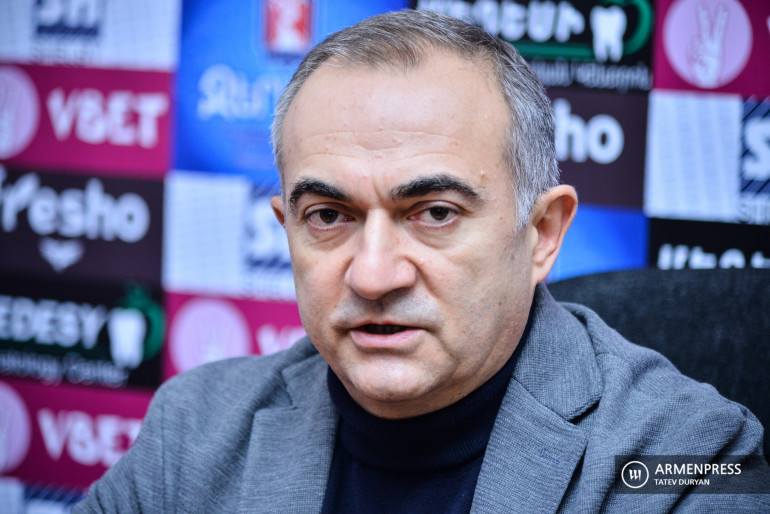 Ինքներս պետք է մեր հարցերը լուծեինք, հարց է առաջանում, թե արդյոք մեր կողմից ամեն ինչ արել ենք, երբ ուրիշներից ենք ինչ-որ բան պահանջում․ Թևան Պողոսյանը՝ իշխանությունների՝ ՀԱՊԿ-ից դժգոհելու մասին Ինքներս պետք է մեր հարցերը լուծեինք, հարց է առաջանում, թե արդյոք մեր կողմից ամեն ինչ արել ենք, երբ ուրիշներից ենք ինչ-որ բան պահանջում․ Թևան Պողոսյանը՝ իշխանությունների՝ ՀԱՊԿ-ից դժգոհելու մասին