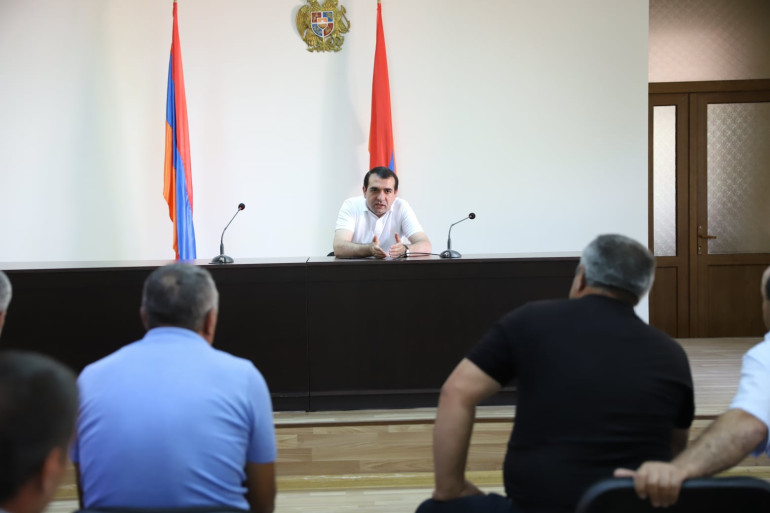 Ոռոգման ջրի խնդրի կարգավորման համար ձեռնարկվում են բոլոր հնարավոր միջոցառումները, Շիրակի մարզպետն ասել է հողագործների հետ հանդիպմանը