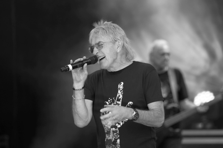 Մահացել է Uriah Heep ռոք խմբի նախկին վոկալիստ Ջոն Լոութոնը

 