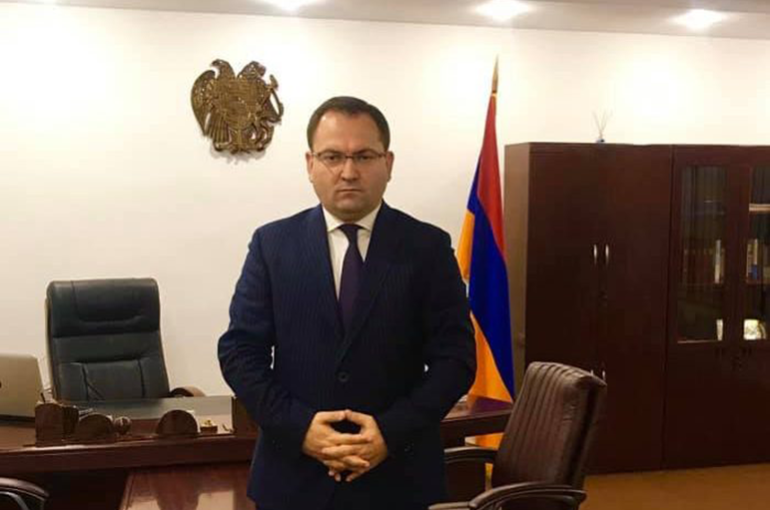 Րաֆֆի Ասլանյանը փոխադարձ համաձայնությամբ հրաժարվել է Քարահունջի վարչական ղեկավարի շահերի պաշտպանությունից