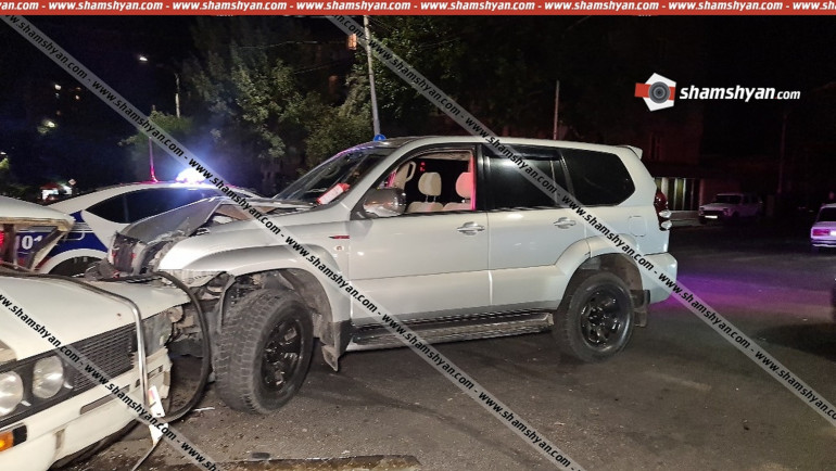 Խոշոր ավտովթար՝ Երևանում. իրար են բախվել «Toyota Land Cruiser Prado» և «ВАЗ 2106» մակնիշերի ավտոմեքենաները, մեկ մարդ տեղափոխվել է «Էրեբունի» ԲԿ. Shamshyan.com