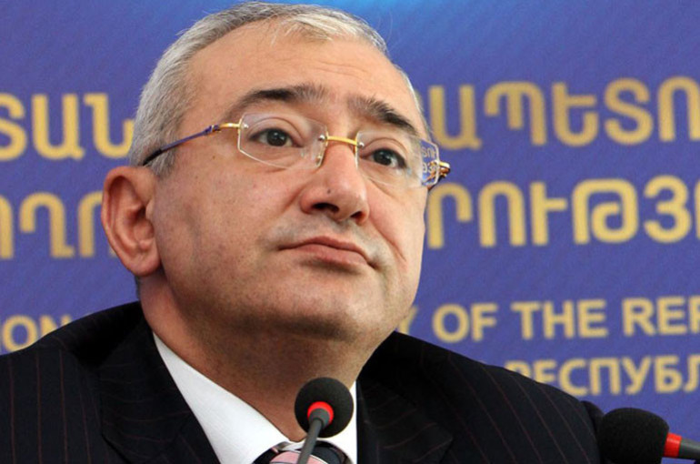 Հրայր Թովմասյանը Տիգրան Մուկուչյանին խնդրեց հաջորդ նիստին ներկայանալ ծրարով