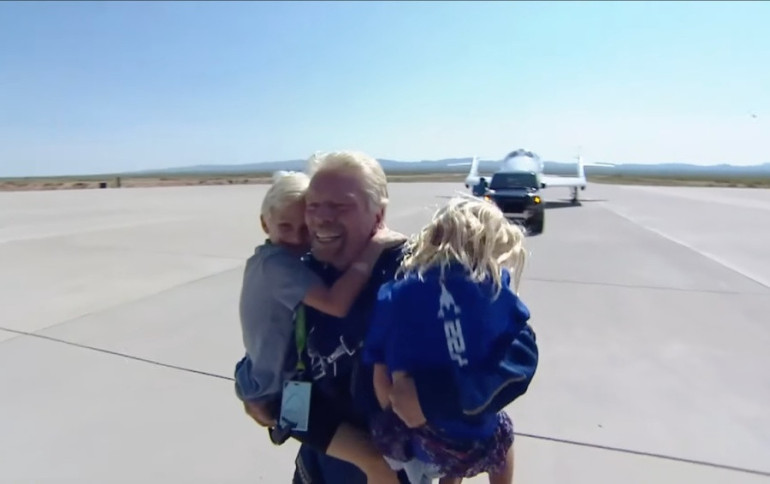 Virgin Galactic Rocket Plane back on Earth after Richard Branson, crew reach space