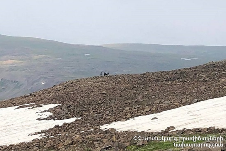 Քարի լճից դեպի Արագած լեռան գագաթ բարձրանալիս 11 հոգանոց քաղաքացիների խումբը մոլորվել է․ փրկարարներն օգնության են հասել