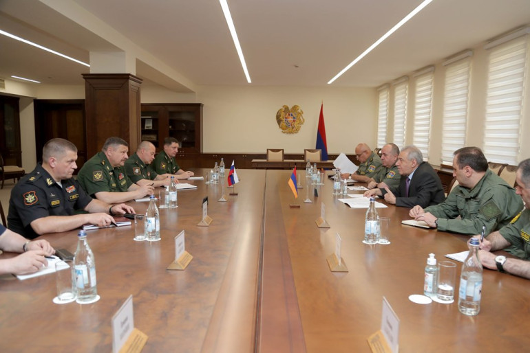 Վաղարշակ Հարությունյանը ՌԴ ԶՈՒ ԳՇ պետի տեղակալ Սերգեյ Իստրակովի հետ հանդիպմանը նշել է հայկական կողմի համար առավել կարևոր նշանակություն ունեցող հարցերի շրջանակը