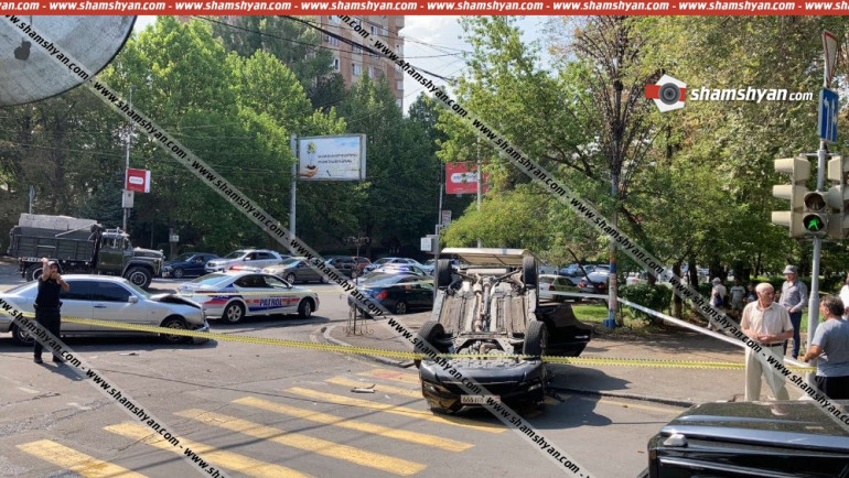 Երևանում բախվել են Mercedes-ն ու Nissan X-Trail-ը. վերջինը գլխիվայր շրջվել է, կան վիրավորներ. Shamshyan.com