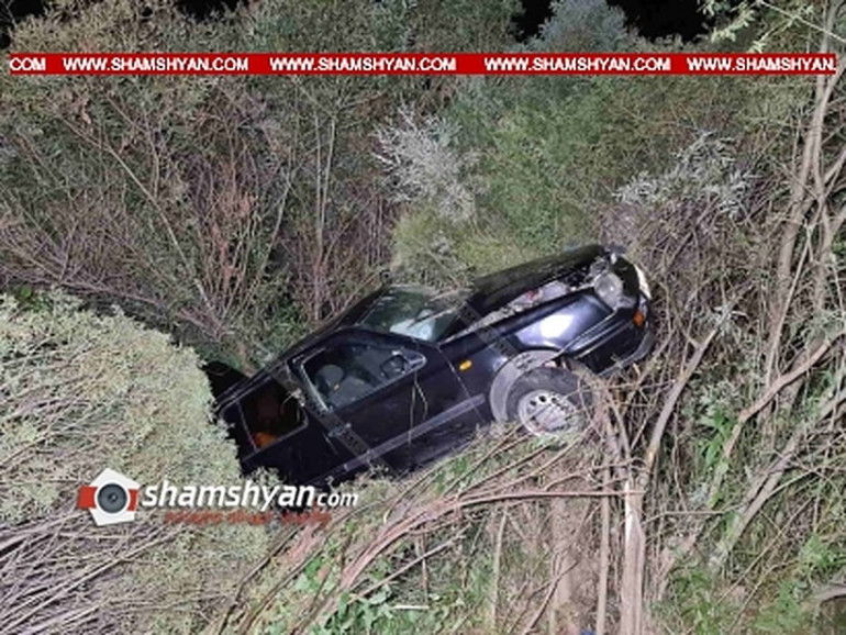 Կոտայքի մարզում Volkswagen Golf-ը բախվել է քարերին և հայտնվել ձորում. ընտանիքի 5 անդամ, այդ թվում՝ 3 անչափահաս  հոսպիտալացվել են. Shamshyan.com