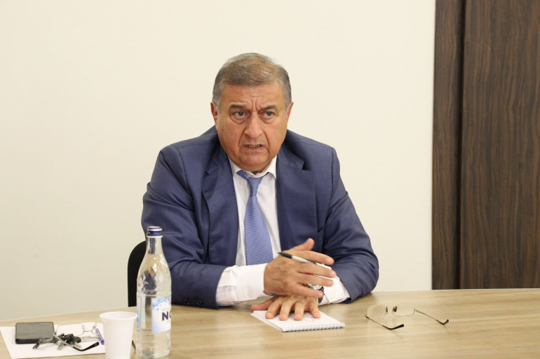 Գագիկ Ջհանգիրյանն ընդունել է ԱԱԾ Քննչական դեպարտամենտի պետին, քննարկվել է առգրավման հետևանքով գործերի ավտոմատ մակագրման խափանված համակարգի սեղմ ժամկետում վերագործարկման հնարավորությունը
