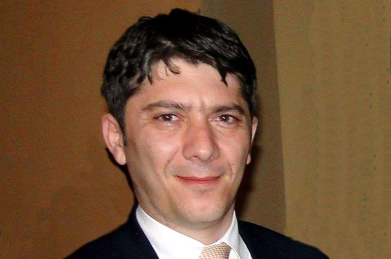 Տիգրան Ավինյանն աշխատանքից ազատել է իր խորհրդական Աբգար Բուդաղյանին
