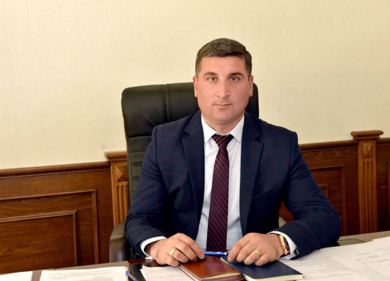 «Սիրում եմ ձեզ՝ ձեր մայրերի չափ, ուզում եմ ձեզ մոտ գամ՝ ձեր մայրերի չափ». Ա. Հակոբյանը՝ Եռաբլուրի լուսանկար է հրապարակել