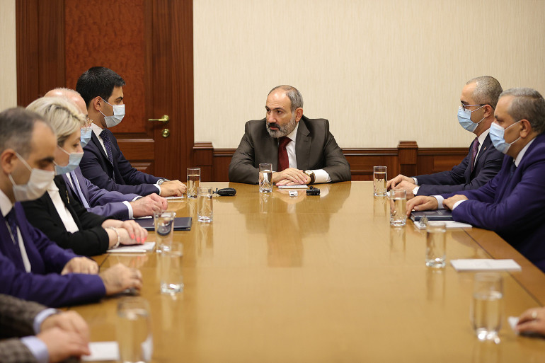ՊԵԿ-ը պետք է լինի հարկ վճարողի բարեկամը և հարկ թաքցնողի թշնամին. վարչապետը ՊԵԿ աշխատակազմին է ներկայացրել Ռուստամ Բադասյանին