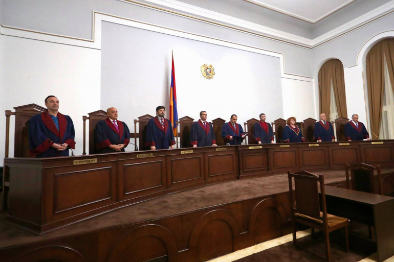 ՍԴ-ն հակասահմանադրական է ճանաչել «Բարձրագույն կրթության և գիտության մասին» օրենքը և տասնյակ այլ օրենքներ ՍԴ-ն հակասահմանադրական է ճանաչել «Բարձրագույն կրթության և գիտության մասին» օրենքը և տասնյակ այլ օրենքներ