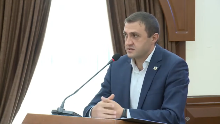 Հետախուզվում է Երևանի ավագանու անդամ Արման Անտոնյանի նկատմամբ սպանության փորձ կատարած 30-ամյա տղամարդը. ՔԿ Հետախուզվում է Երևանի ավագանու անդամ Արման Անտոնյանի նկատմամբ սպանության փորձ կատարած 30-ամյա տղամարդը. ՔԿ